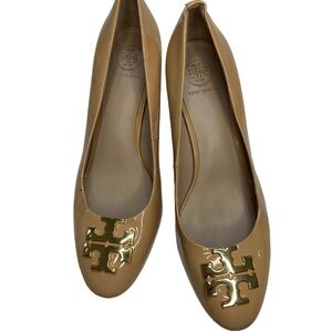 Tory Burch Nude Patent Leather Pumps with 2 3/4 inch heal (70 mm)